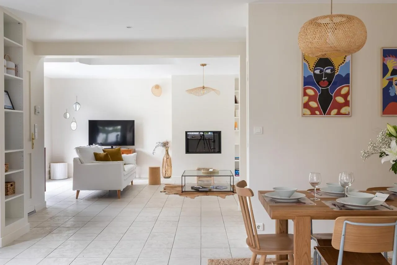 La Villa Des Rochettes - Charmante Maison Avec Piscine Et Jardin Dinard 0*,  France